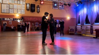 Tango Rojo Schule